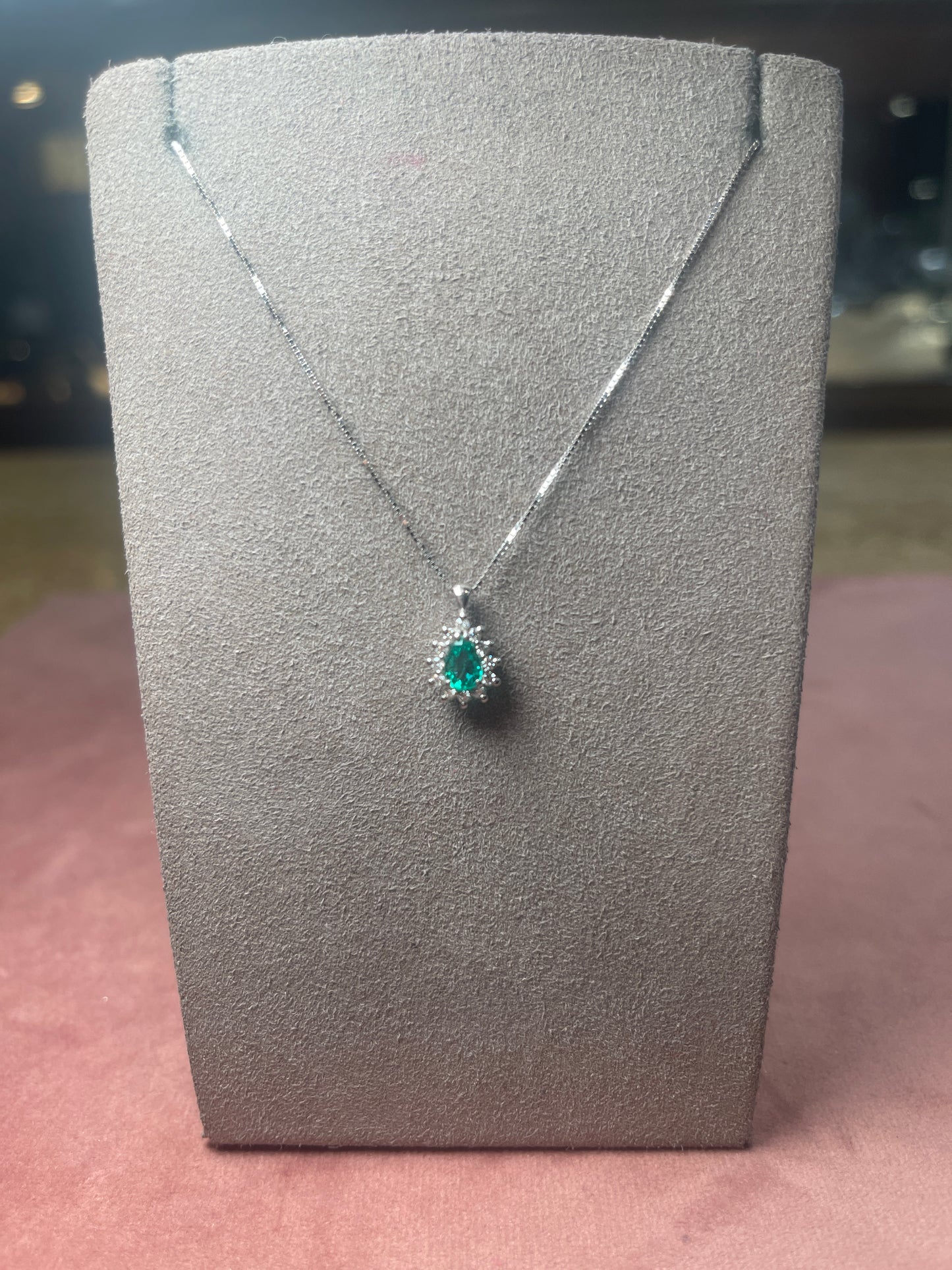 Emerald Drop Necklace in Gold and Diamonds