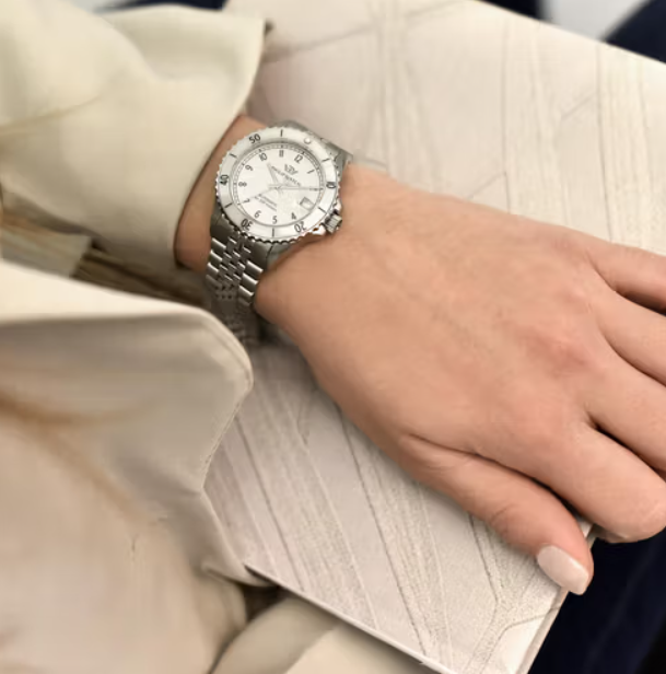 CARIBE DIVING Women's Steel Watch