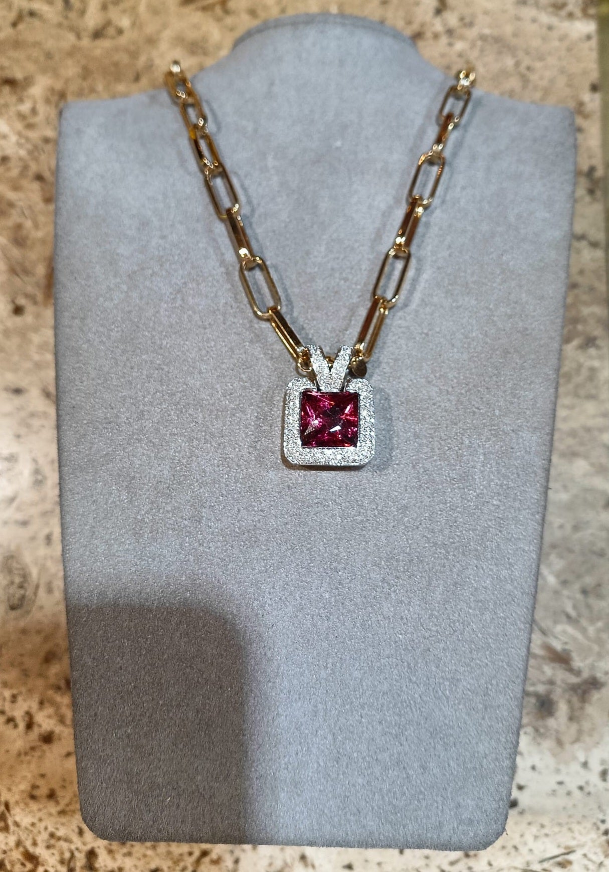 Yellow and white gold necklace Pink tourmaline and diamonds 18kt gold