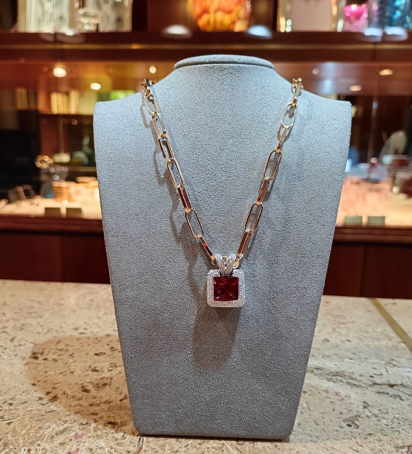 Yellow and white gold necklace Pink tourmaline and diamonds 18kt gold