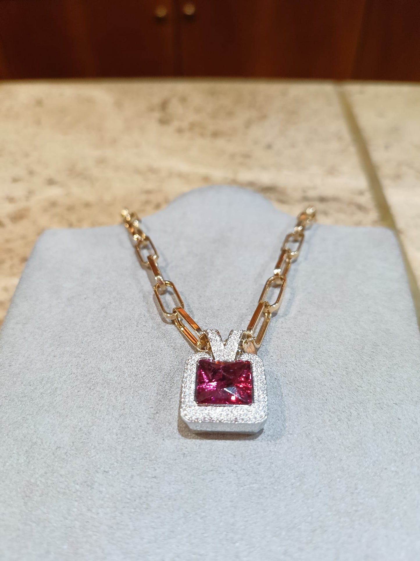 Yellow and white gold necklace Pink tourmaline and diamonds 18kt gold