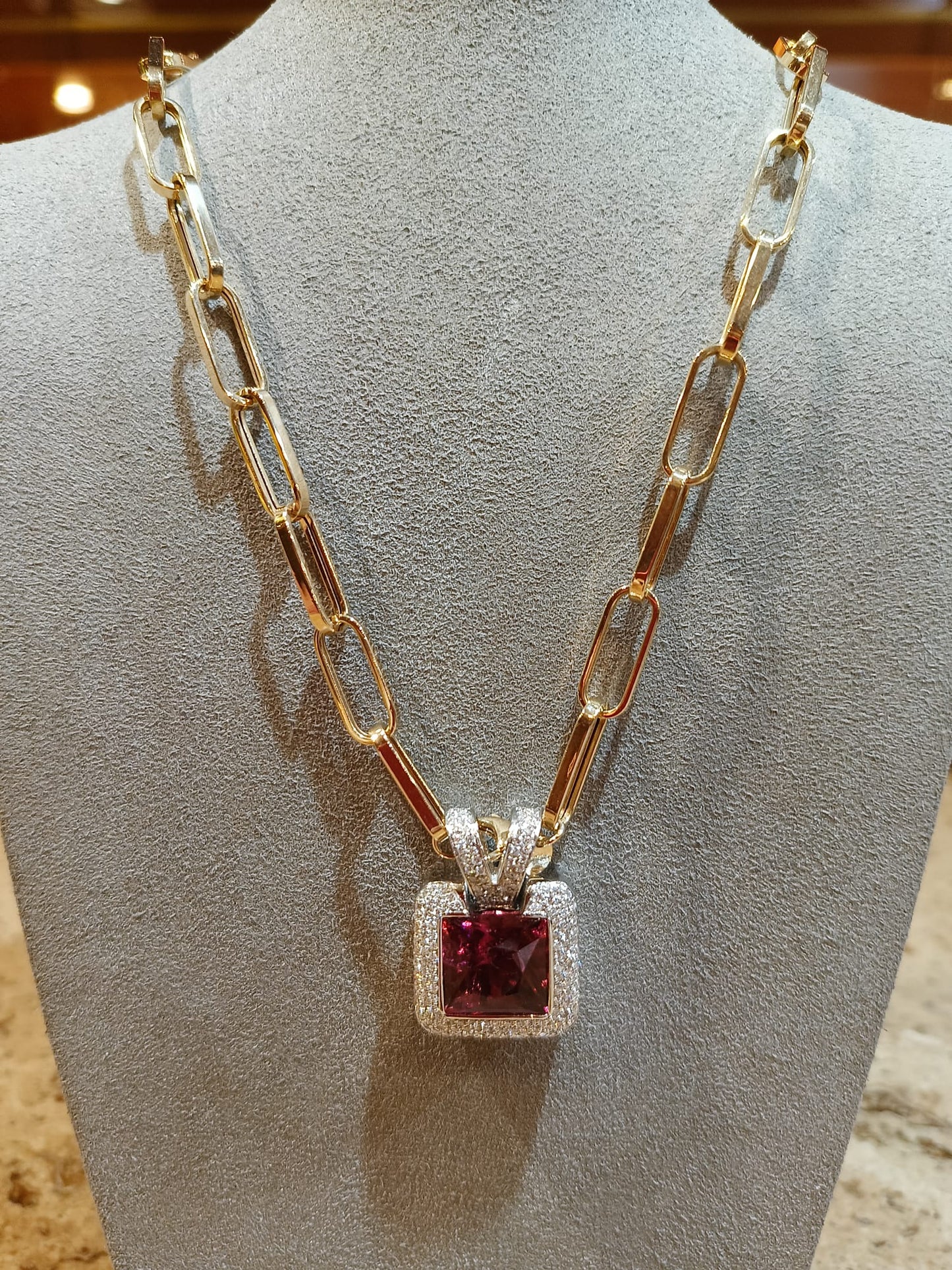 Yellow and white gold necklace Pink tourmaline and diamonds 18kt gold
