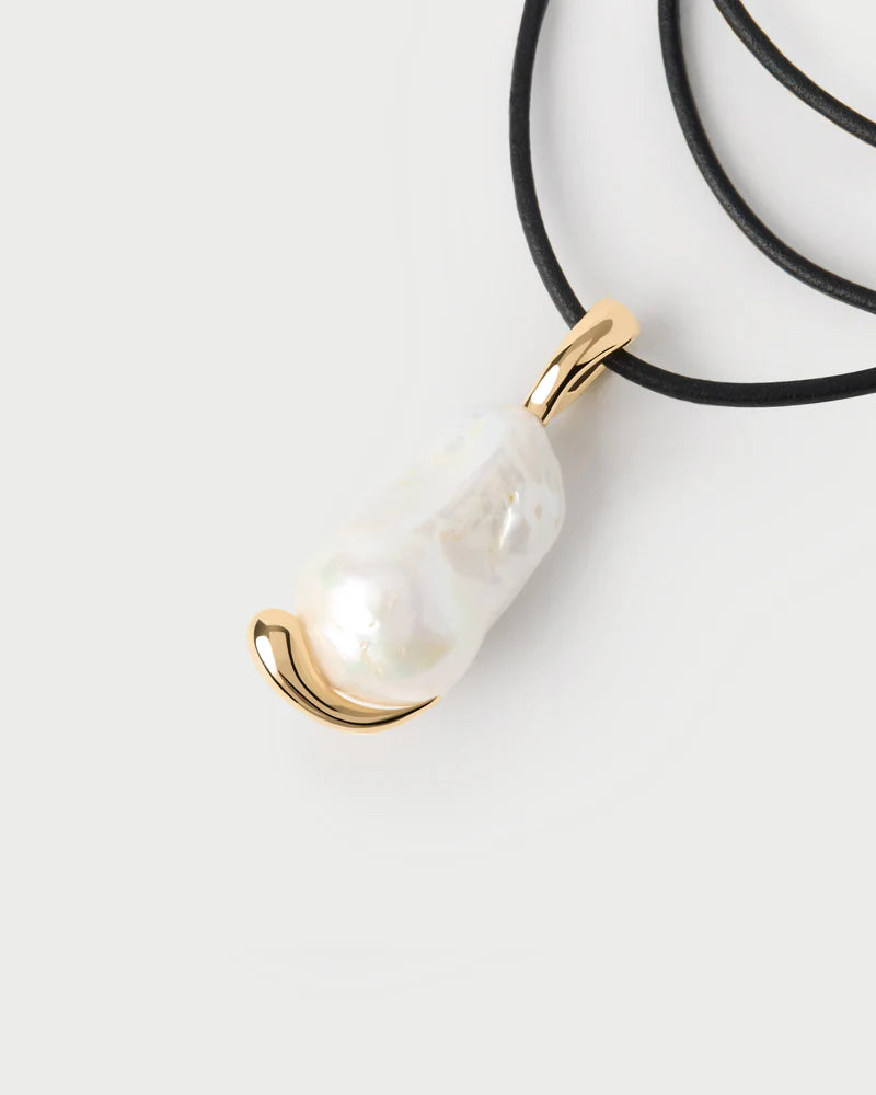 The Pearl Pendant