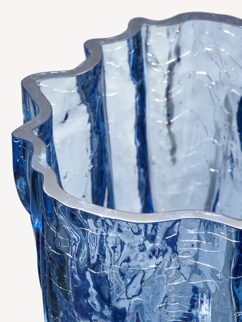 Crackle Blue Vase 175mm