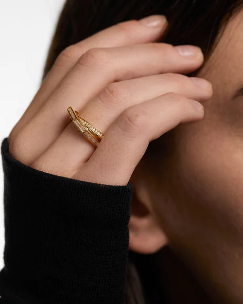 OLIVIA RING 