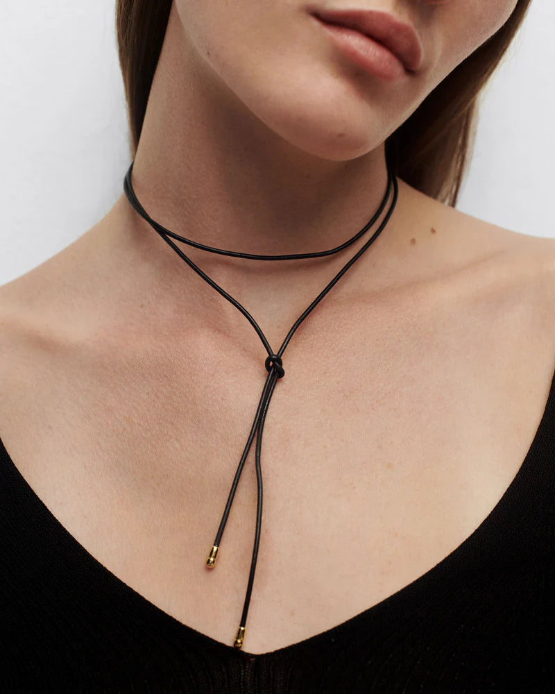 Collana con fiocco in pelle Dana
