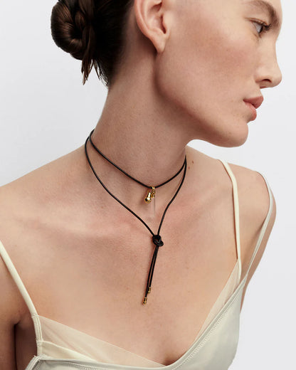 Collana con fiocco in pelle Dana