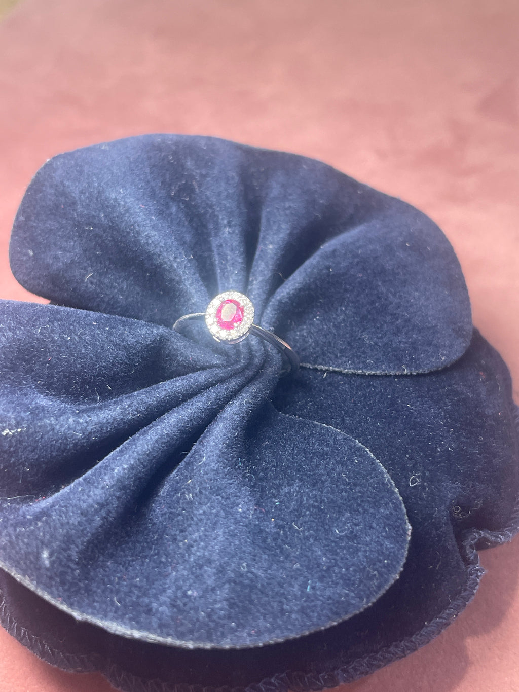 Anello Rubino in Oro e Diamanti