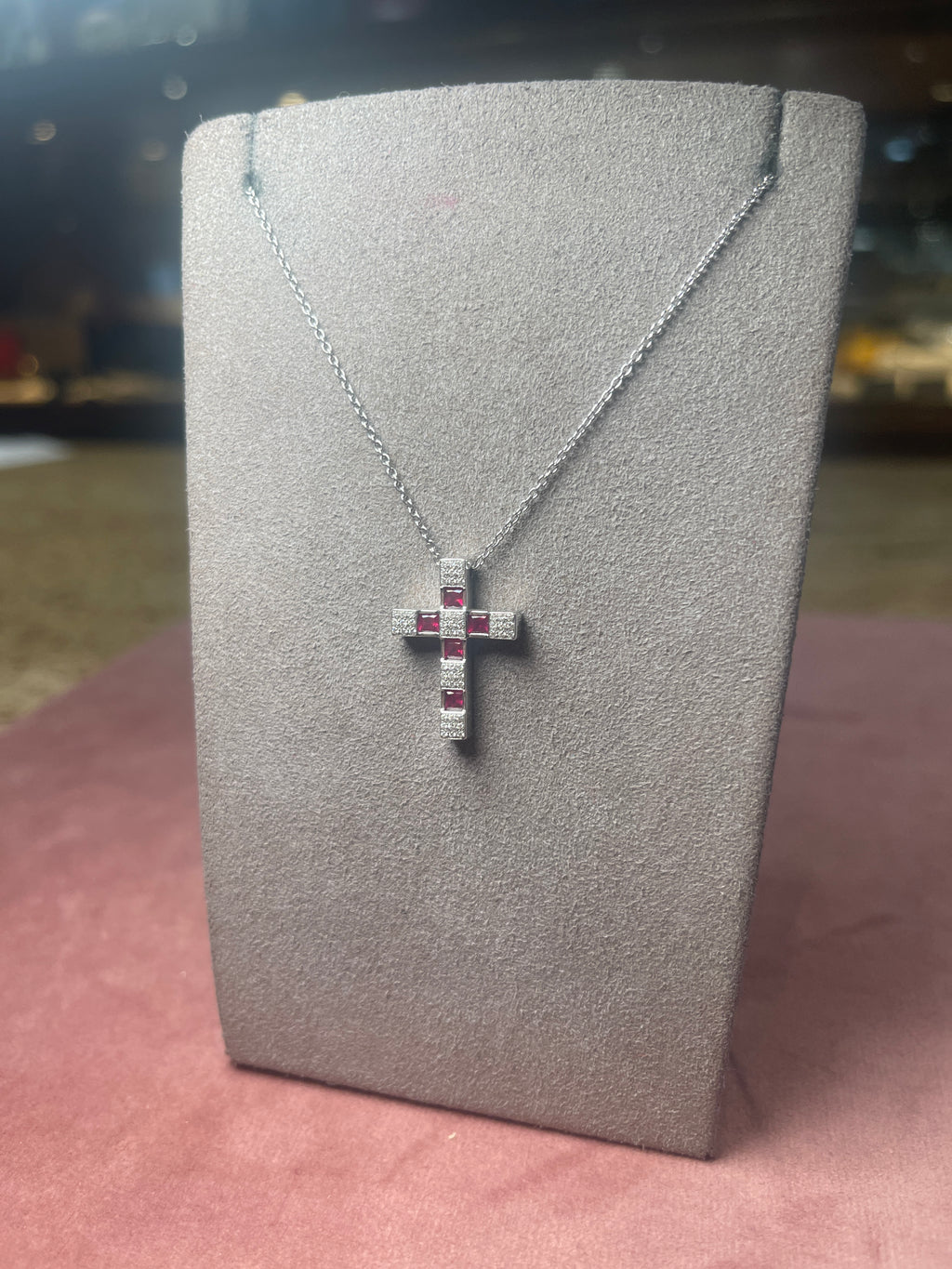 Girocollo Croce Rubini e Diamanti