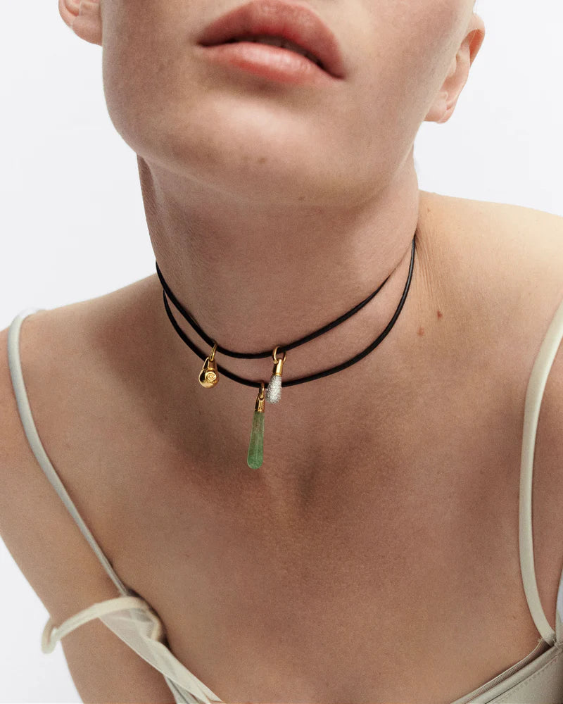 Collana con fiocco in pelle Dana