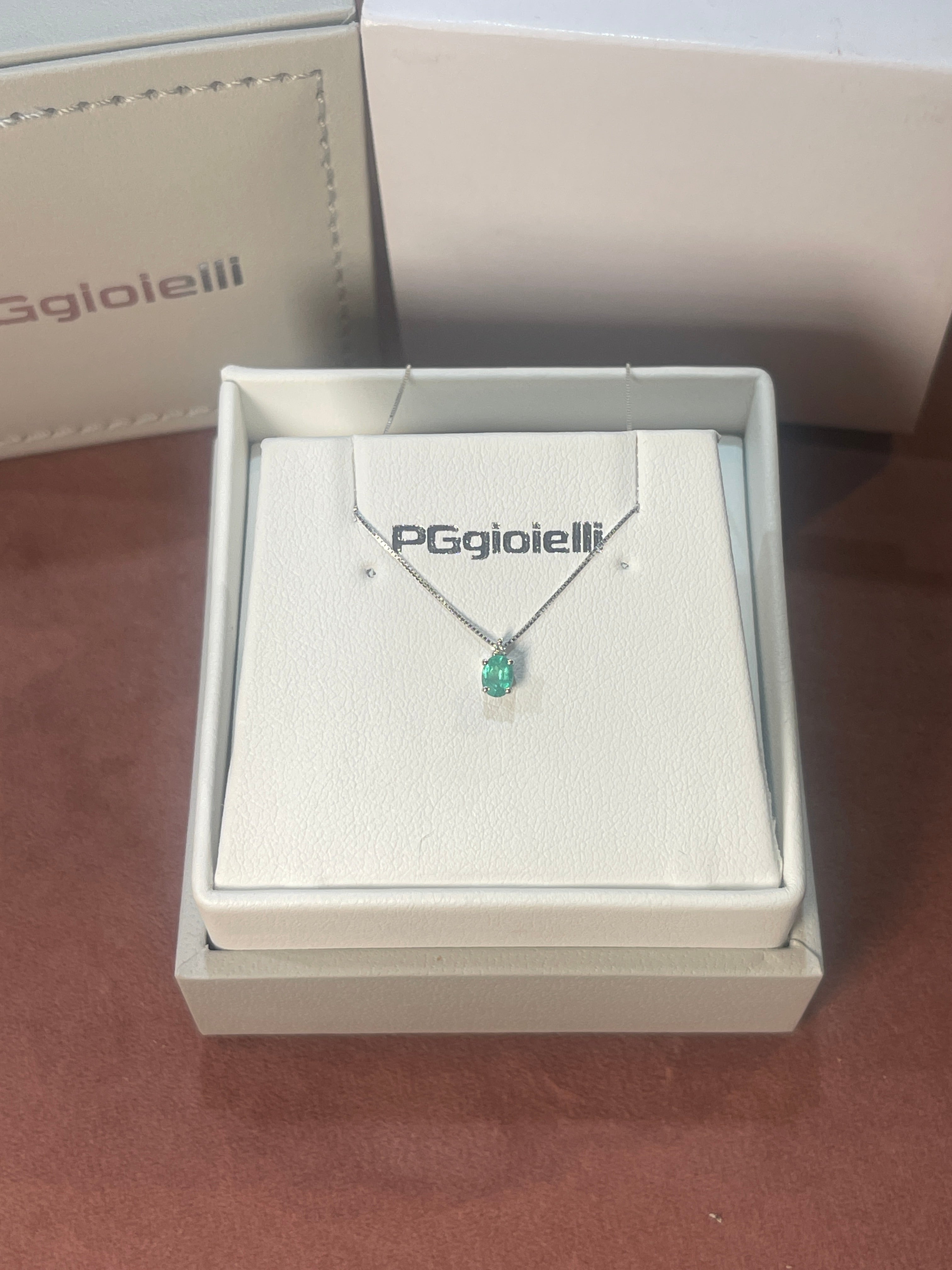 Girocollo con Smeraldo