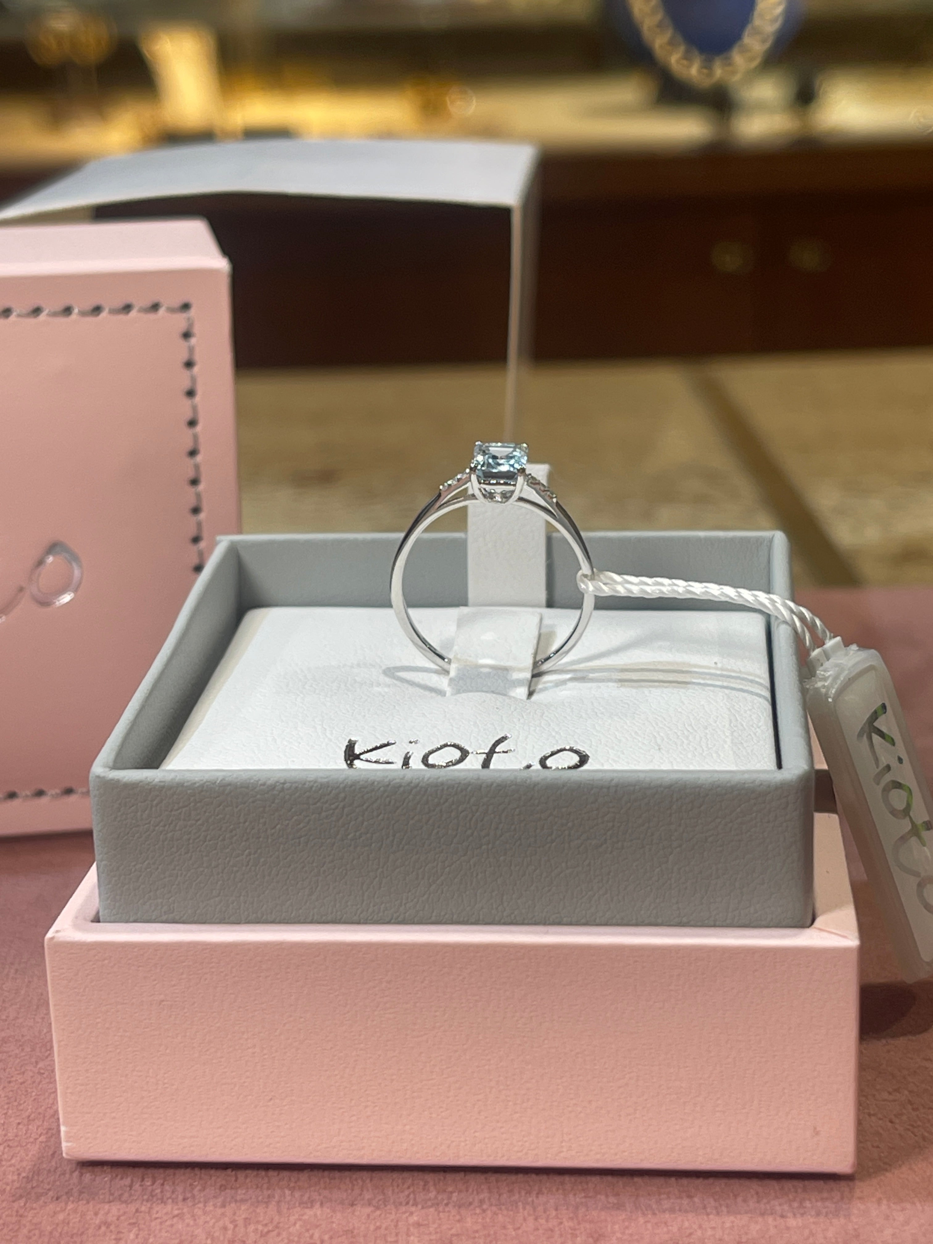 Anello con Acquamarina