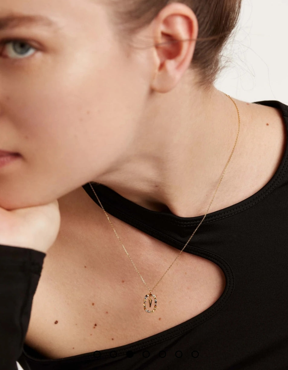 Letter V pendant PDPAOLA